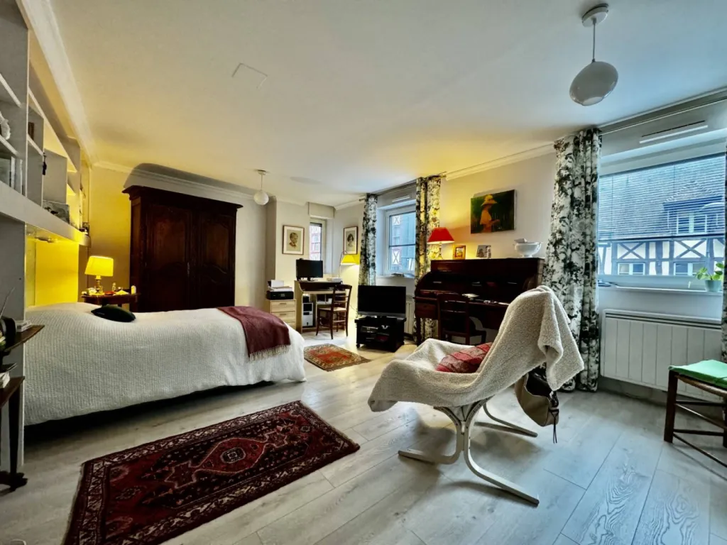 Acheter un appartement de 4 pièces avec 2 chambres et un parking