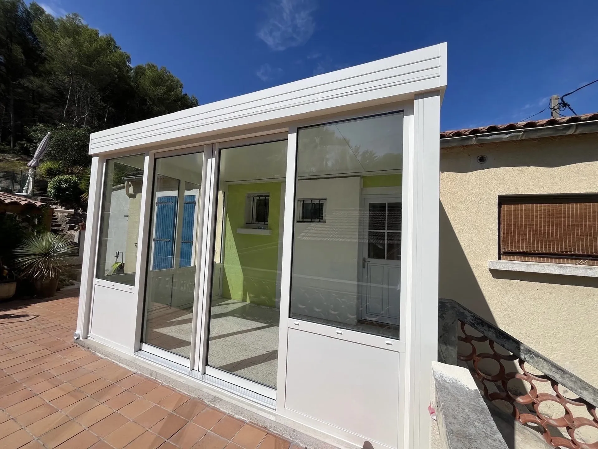 Mise en place d'une véranda Akraplast sur Martigues
