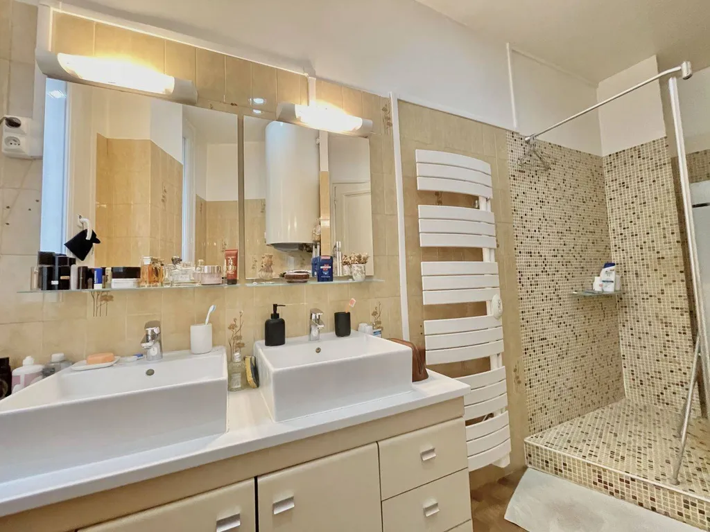 Appartement à vendre 61 m2 - Pl. St Ferdinand 75017 Paris