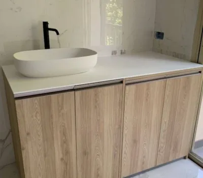 Faire installer des meubles de salle de bain haut de gamme à Sanary sur Mer dans le 83