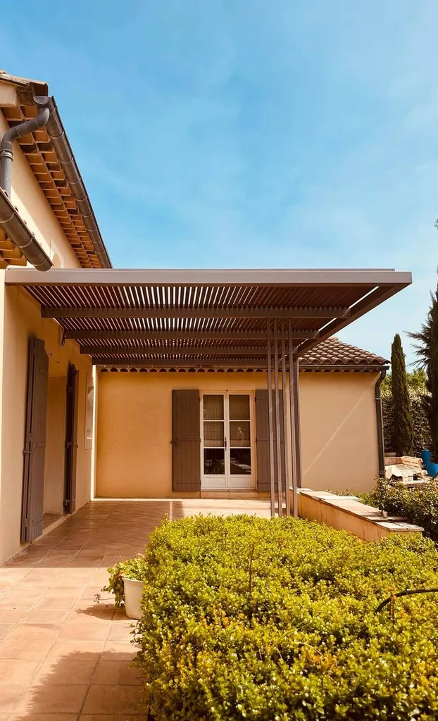 artisan ferronnier pour pergola sur mesure acier gard