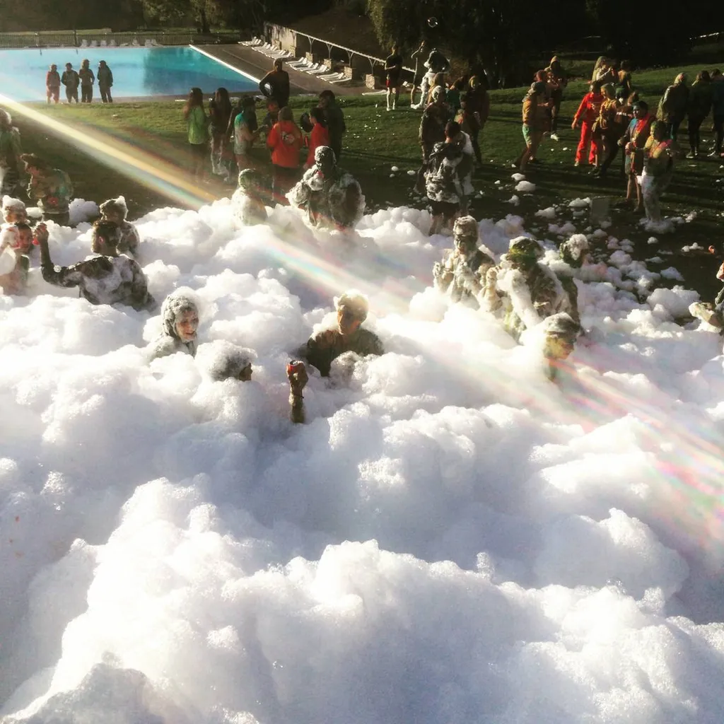 ou louer une machine a mousse proche de caen 