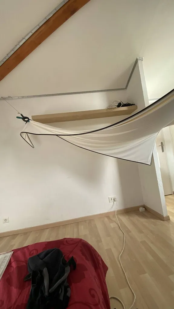 Cage d'escalier & bureau en mezzanine : plafonds irréguliers Plafonds tendus Occitans Toulouse Beauzelle