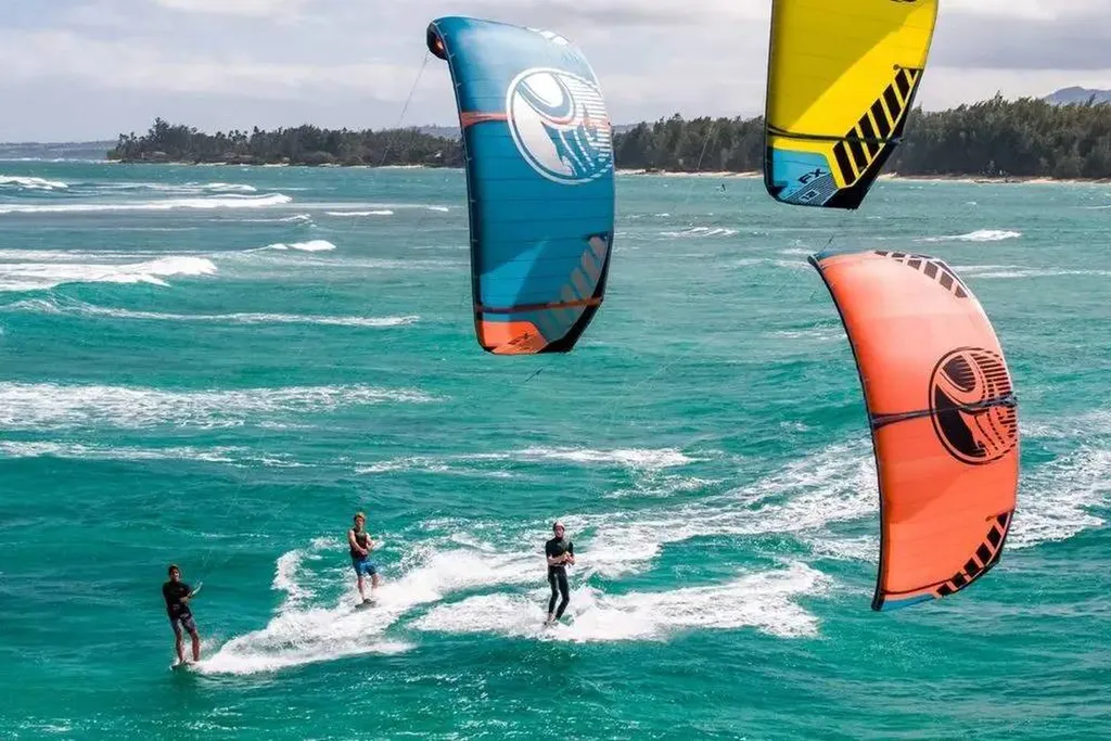 École et boutique Hyères Mf Kite - Kitesurf et Wingfoil