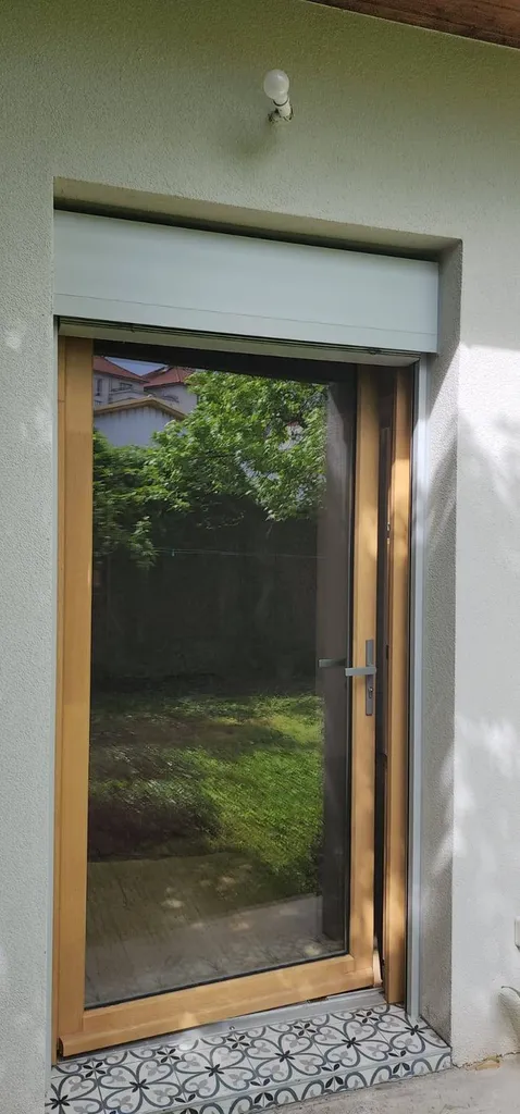 Installation de brise-soleil orientables aluminium à Lyon 69002