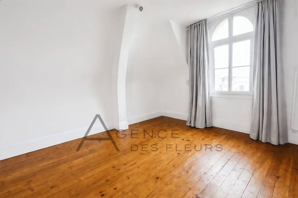 A saisir maison bourgeoise de 154 m² habitables édifiée sur un terrain de 344 m²