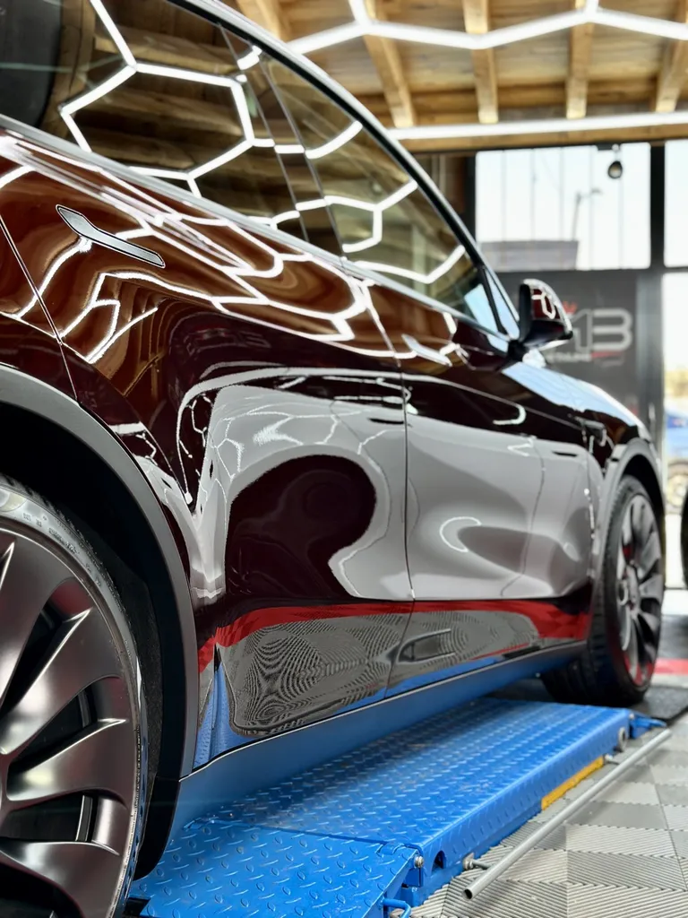detailing auto Lyon traitement céramique protection PPF face avant contre les rayures Tesla model Y Lyon 