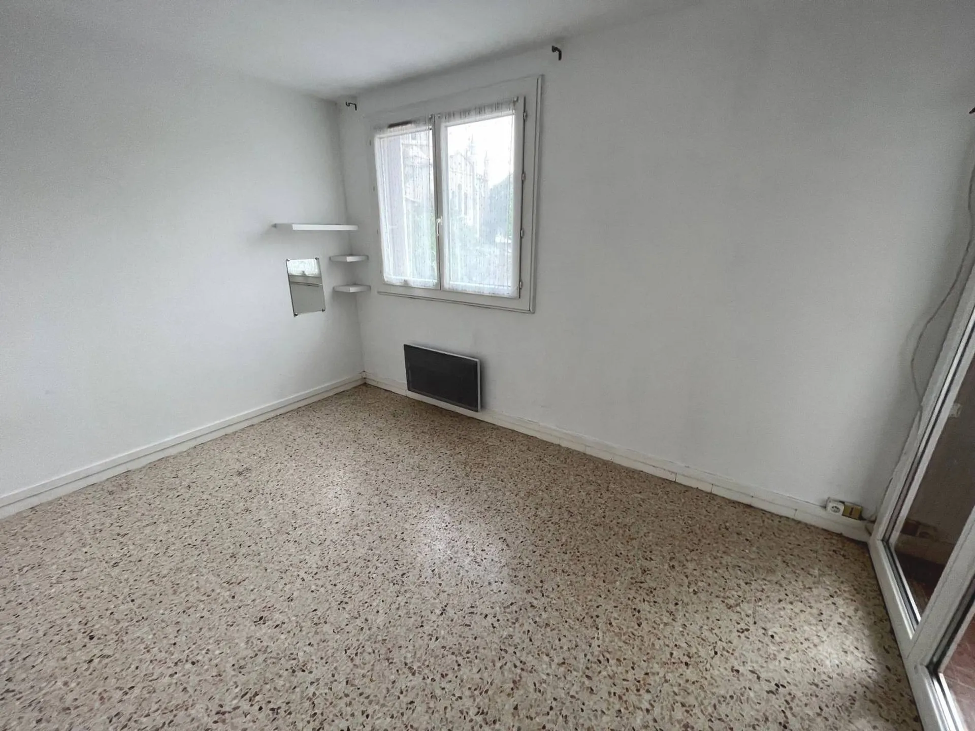 A vendre appartement Roquefort la Bédoule dans résidence calme, proche commerces, idéal premier achat ou investissement