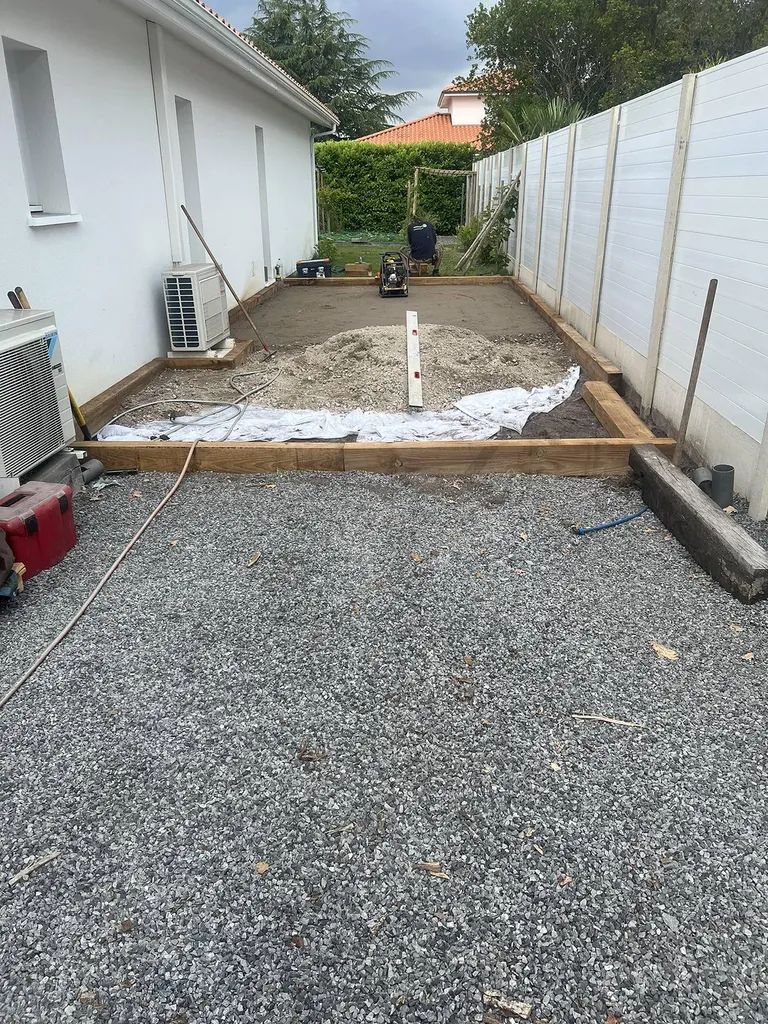 Réalisation d'un terrain de pétanque sur mesure par un professionnel près de Pontenx-les-Forges