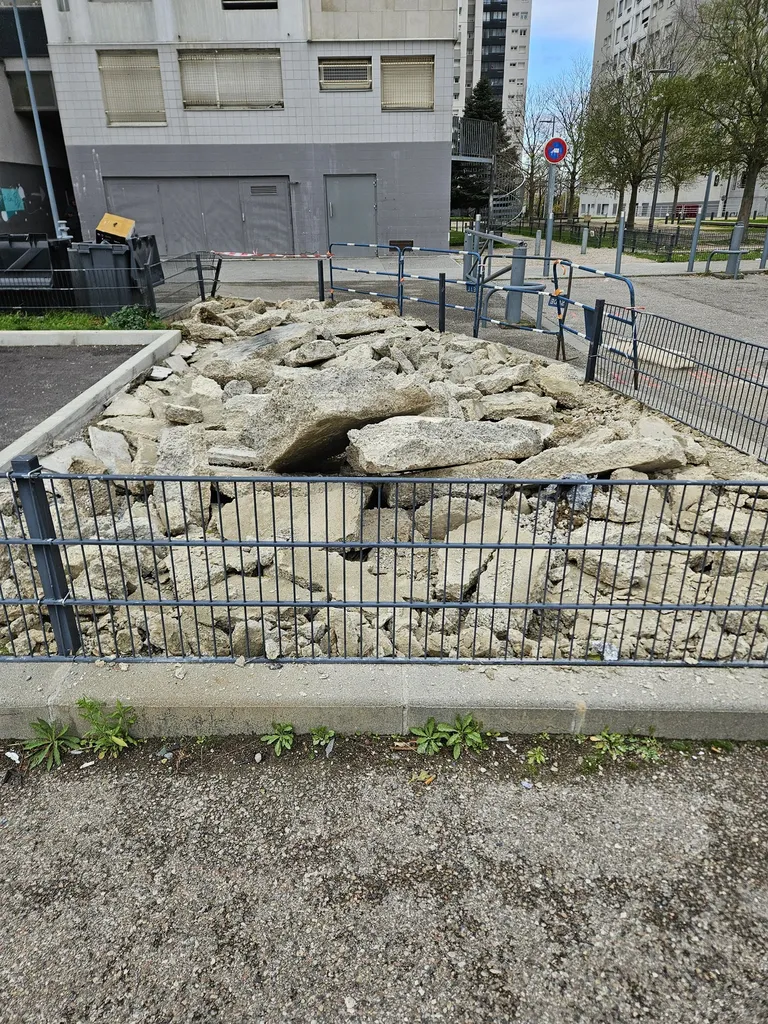 Aménagement paysager et bordures à Bron (69500) par Durao TP entreprise de terrassement, VRD et enrobés à Lyon dans le Rhône