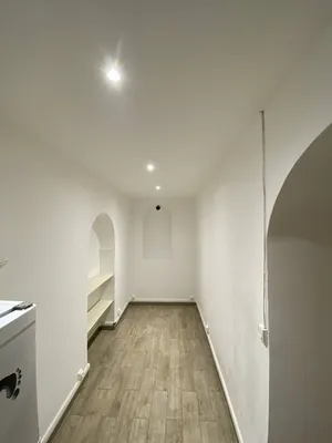 Dépose d’un faux plafond dans local professionnel suite à un dégât des eaux à Hyères