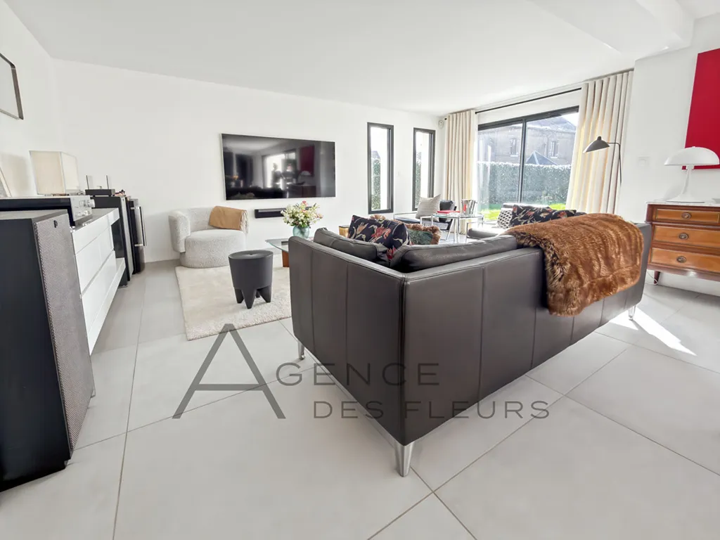 À vendre, très belle propriété contemporaine de 148 m² sur un terrain de 899 m² située sur la commune de La Londe 76500