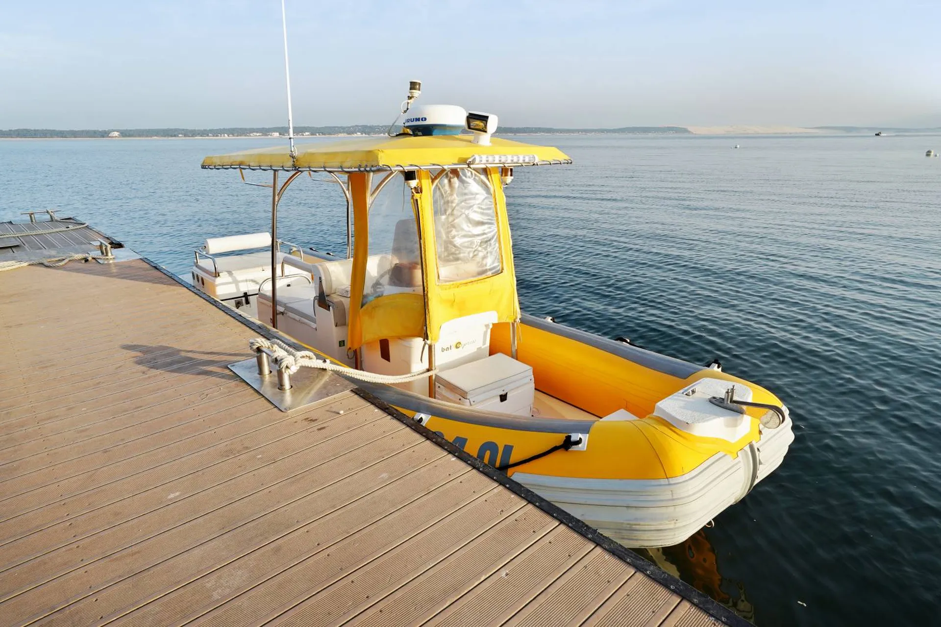 Bat'express peut vous embarquer de la jetée Bélisaire au Cap Ferret et vous débarquer où vous le souhaitez !