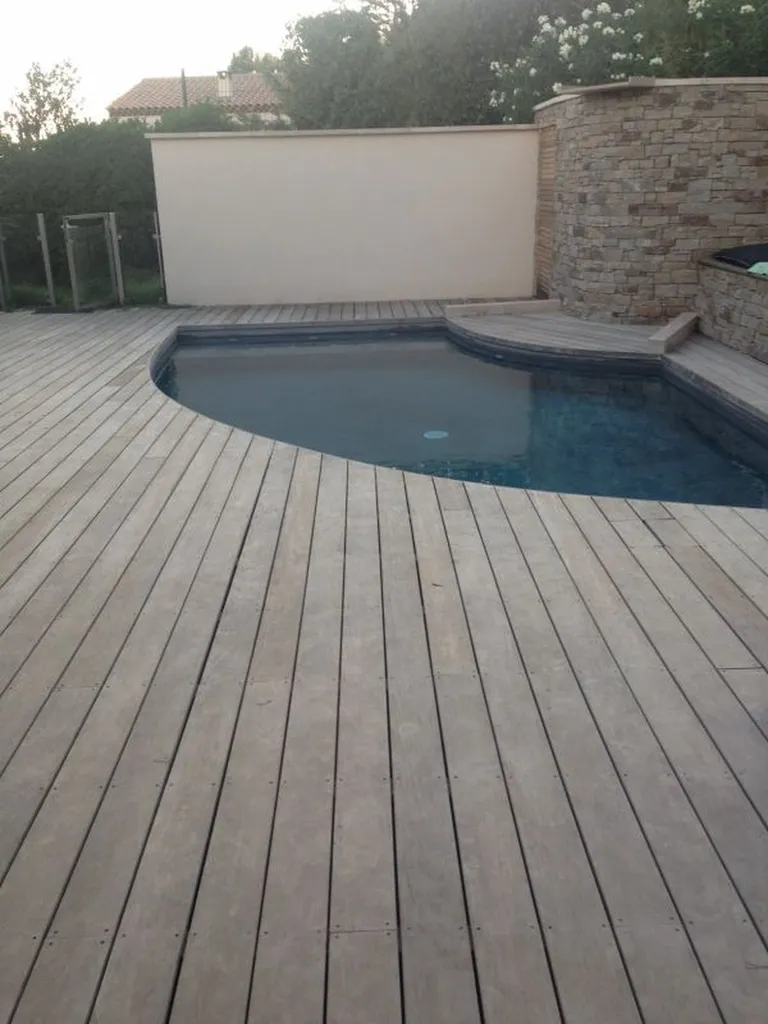 piscine et terrasse en IP
