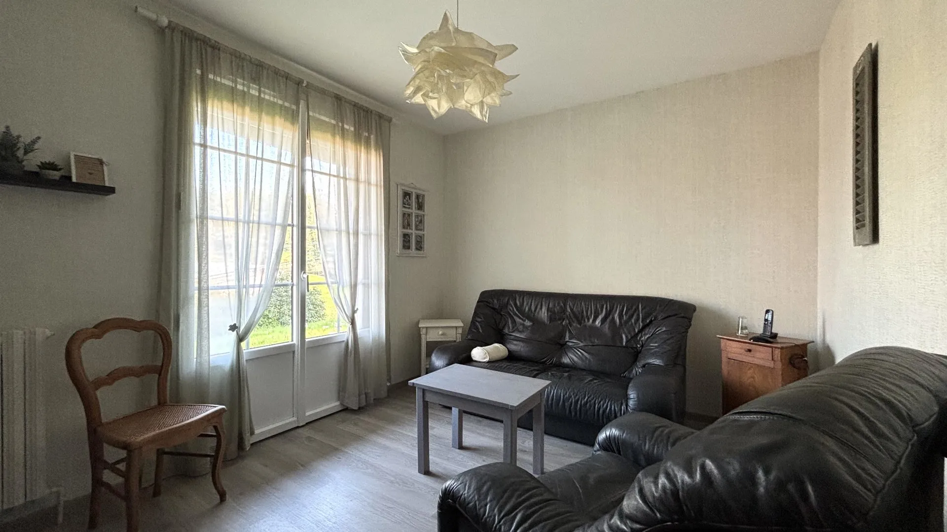 Jolie maison en toit de chaume avec 4 chambres avec sous-sol complet, proche du centre-ville du Tréport (76470), Normandie.