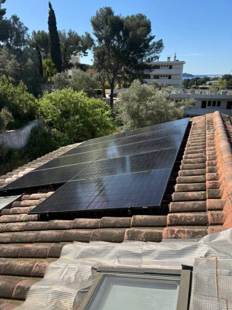 Installateur de panneaux solaires à La Ciotat et dans toutes les Bouches du Rhône avec Provence Energie Solaire Services
