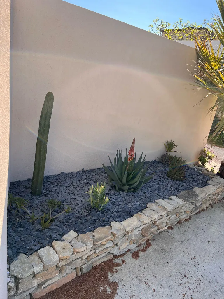 Création d’un terrain de boules, terrasse bois et aménagement paysager à La Ciotat