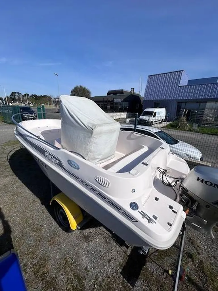 Coque open  sur remoque à vendre en Bretagne