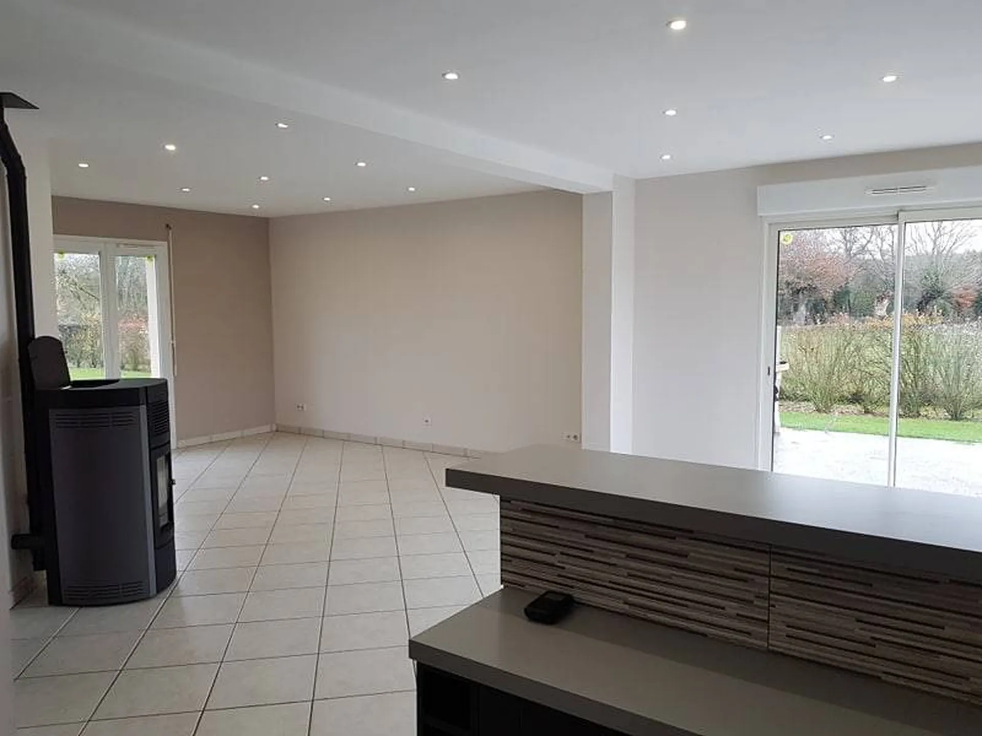 A visiter maison de construction contemporaine récente et son terrain de 2367 m² dans un environnement calme en Normandie 14