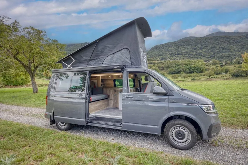 Installation toit relevable VW Transporter à Annecy
