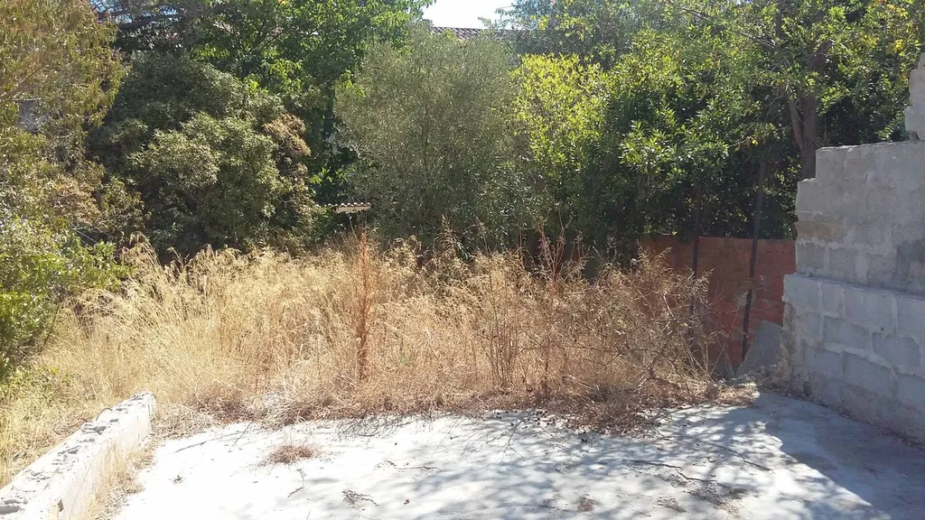 Terrain de 210 m² à LA FARLEDE