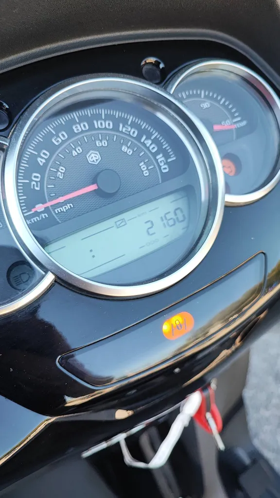 PIAGGIO MP3 YOURBAN 300cc DU 09/2019 AVEC 2150 KM