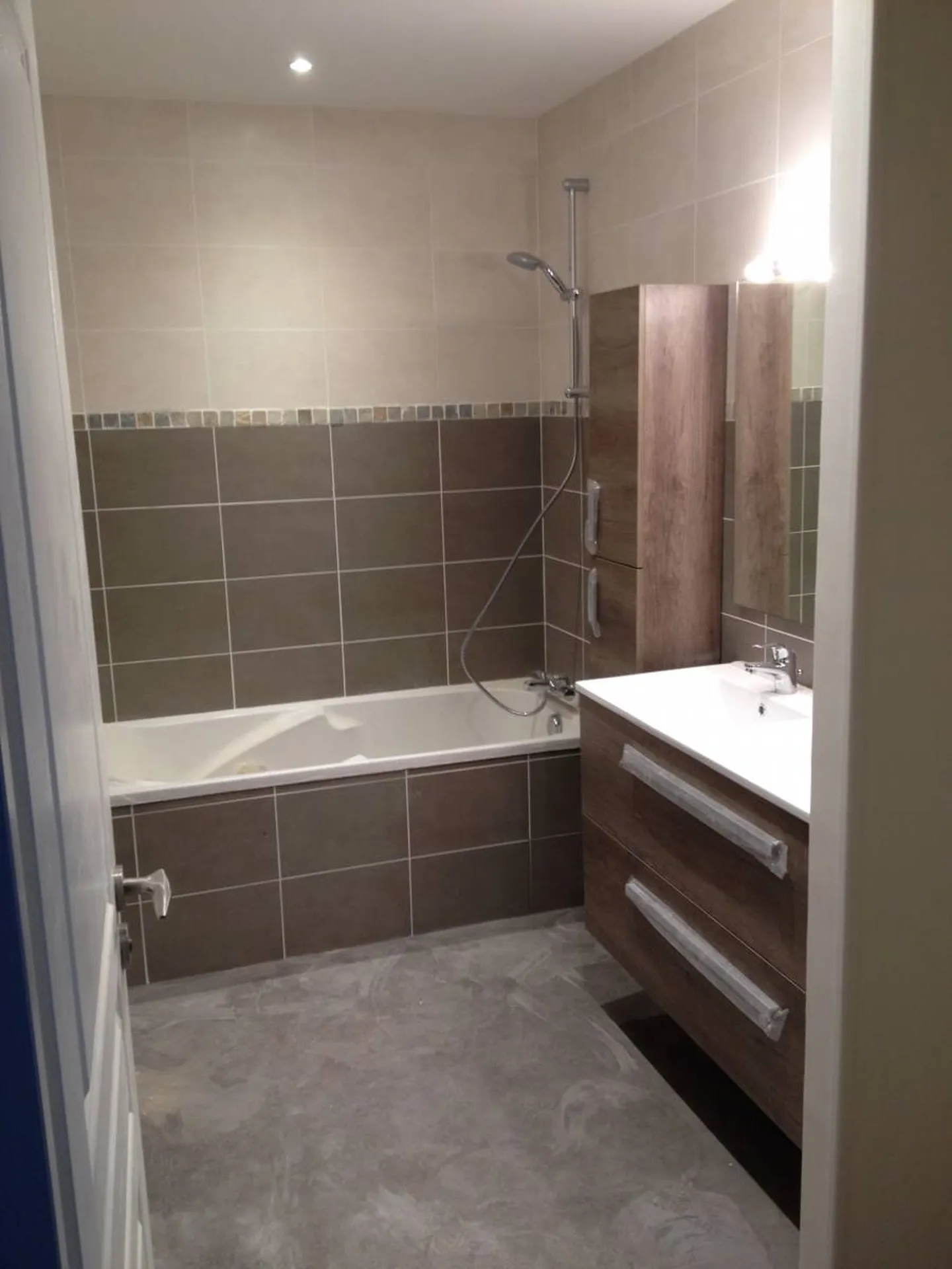 Rénovation complète d'une salle de bains à Oulins (69)