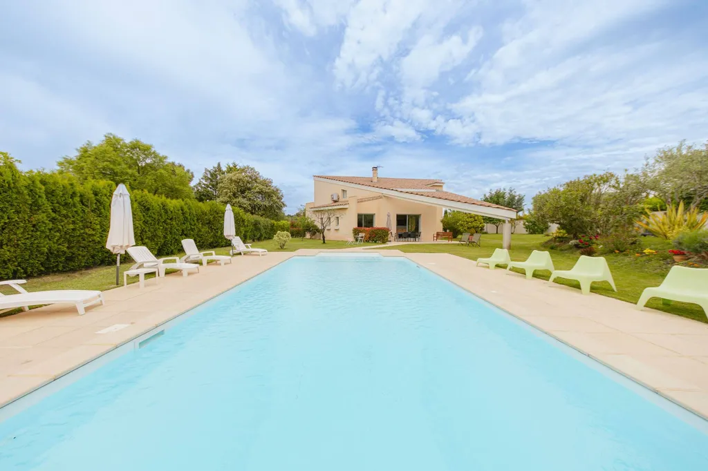 La Roque sur Pernes - Maison d'architecte de 240 m² avec piscine entre Mont Ventoux et Luberon