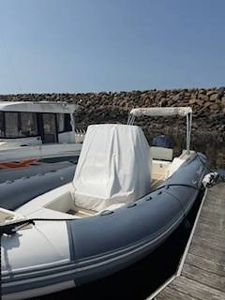 Capelli tempest 800 à vendre avec un 300CV YAMAHA, occasion récente de 2020 disponible à Pornichet Loire Atlantique