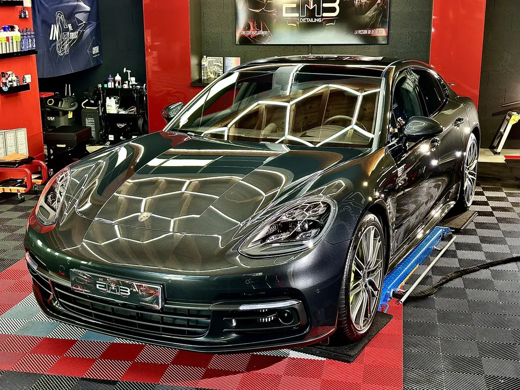 DETAILING Lyon traitement céramique carrosserie Porsche panamera 