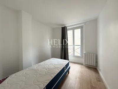 A vendre centre ville à Saint Germain en Laye un appartement avec deux chambres. 