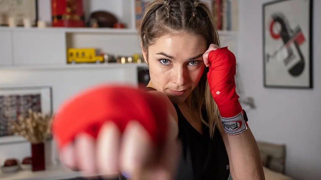 fait de la boxe à la maison avec Apollo boxing fit