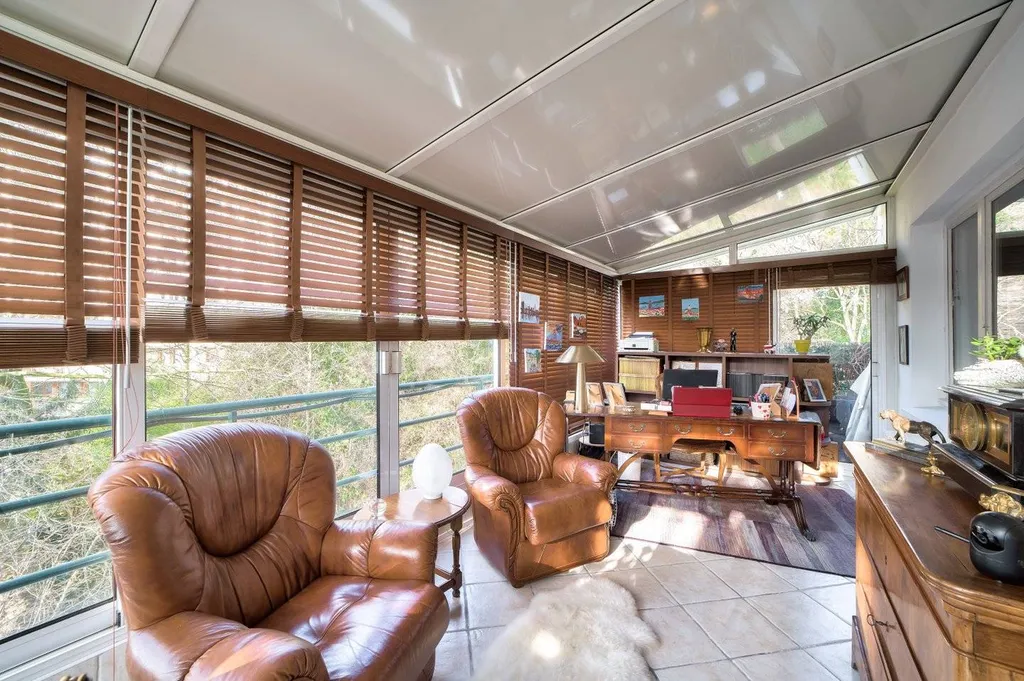 A vendre 3 pièces dans residence verdoyante à Saint-Cloud 92210