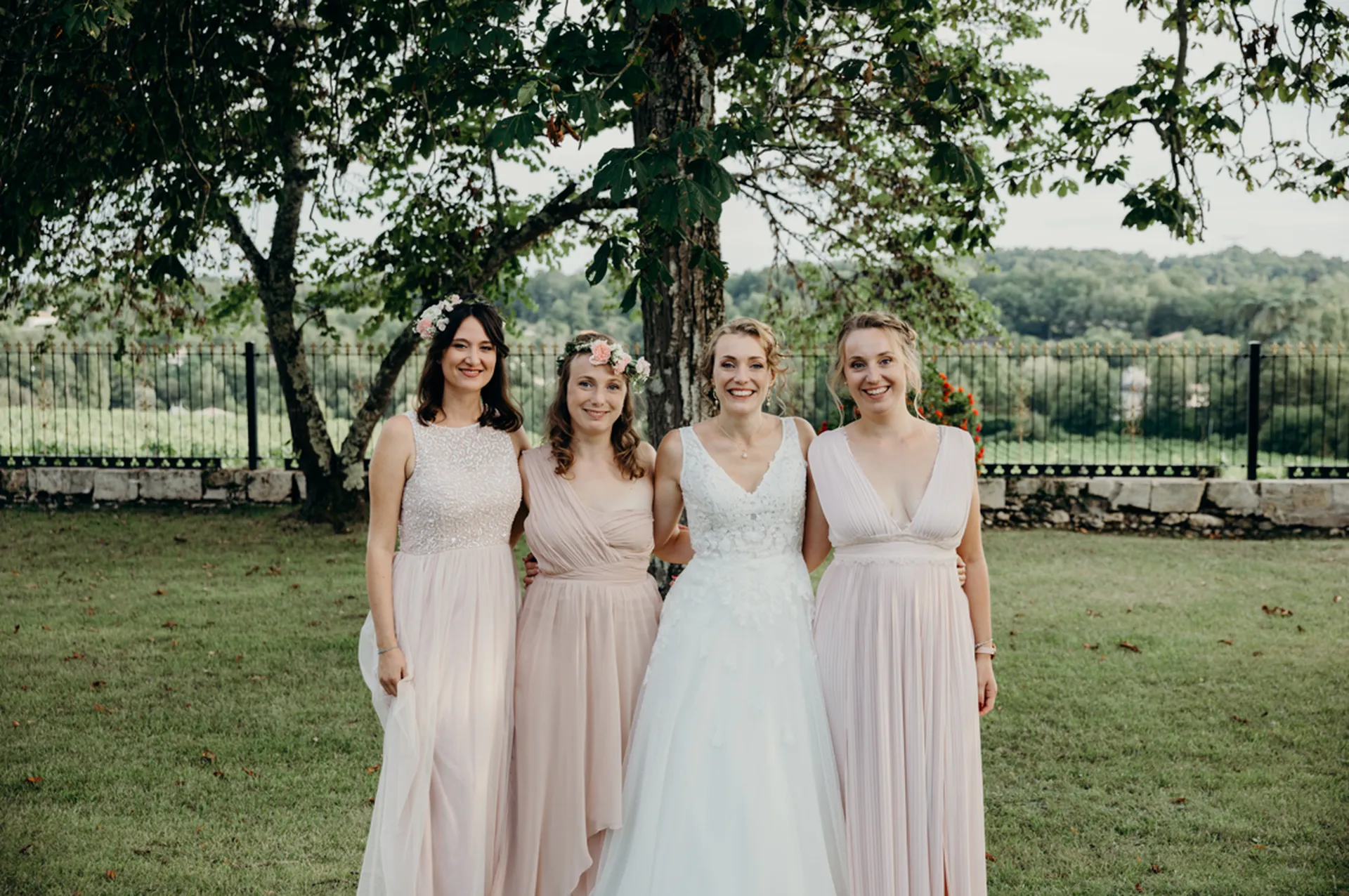 Les Mariages de Mademoiselle L Le rôle du témoin lors d'un mariage : l'avis de votre wedding planner à Bordeaux et Arcachon - Crédit photo Claraly Studio