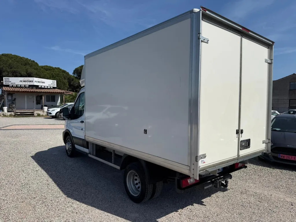 FORD TRANSIT CHÂSSIS CABINE / CAISSON 2.0L TDCI 130CV