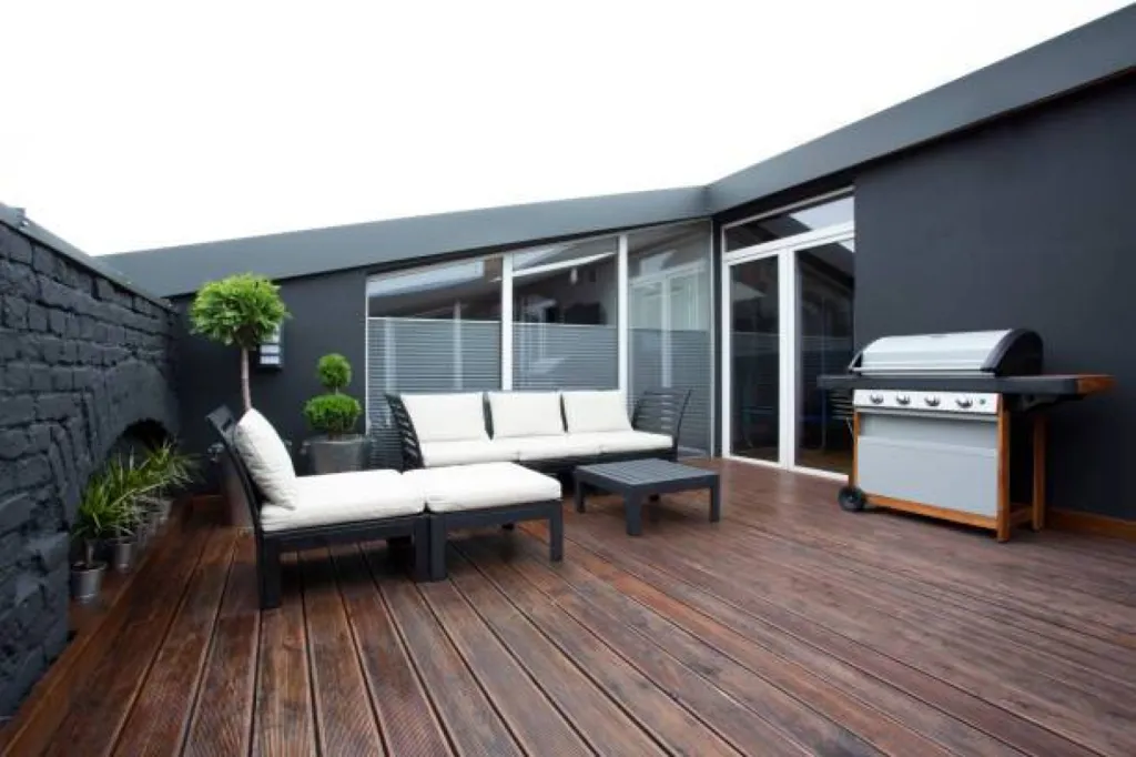 Fabrication et pose de terrasse sur plots en bois exotique Bassin d'Arcachon en Gironde