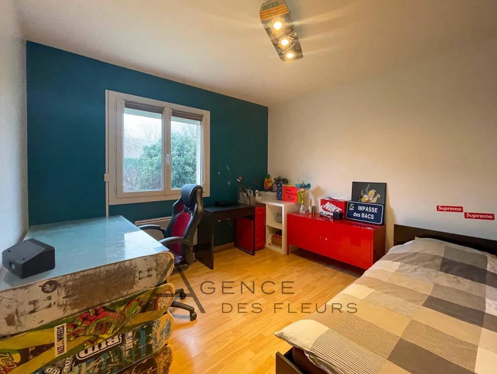 comprenant 3 chambres