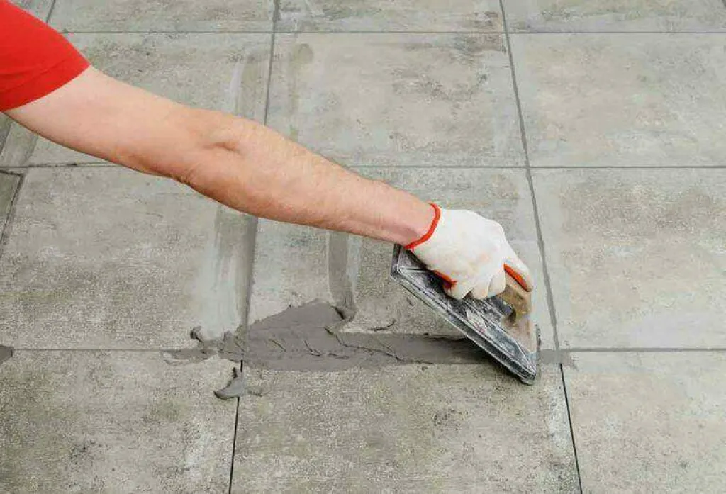 Notre zone d'activité pour ce serviceOù trouver carrelage sol intérieur imitation parquet chevron rectifié haut-de-gamme spécial pour cuisine ou salon contemporain