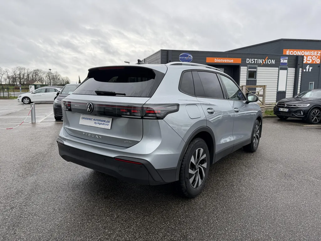 Volkswagen Tiguan occasion automatique proche Rouen – SUV essence DSG7 faible kilométrage