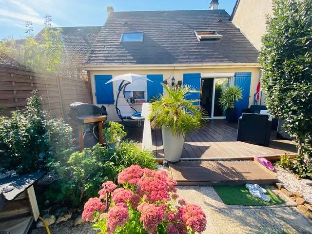 A acheter, Joli pavillon sur 220m² de terrain clos à 2 minutes de TOURVILLE LA RIVIERE 76410