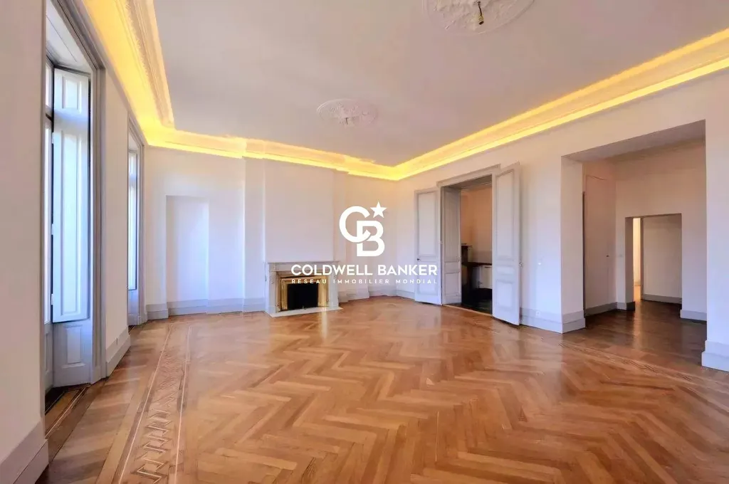 Appartement à vendre Bordeaux Jardin Public - T4 de charme avec balcon et parking