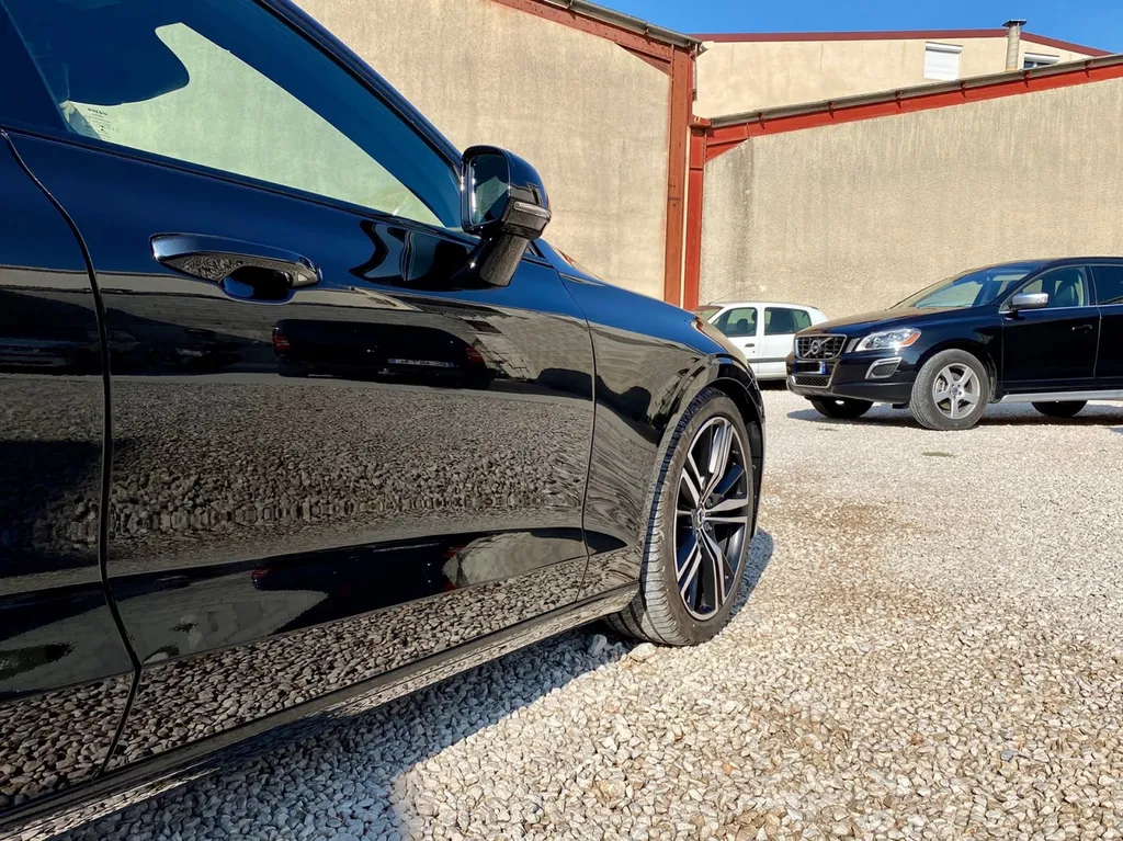 Réparation carrosserie à Carnoux 13470, Volvo Marseille V60 choc avant avec franchise offerte 