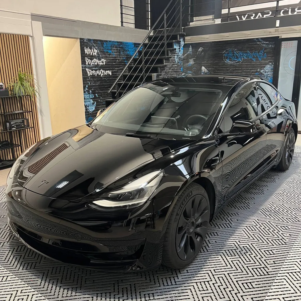 Résultat final de la protection carrosserie sur Tesla à Lyon