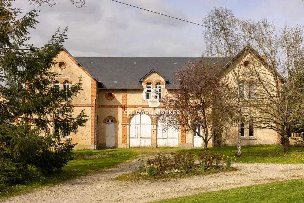 château ancien avec parc clos et terrain de tennis à vendre dans l’Ouest de la France