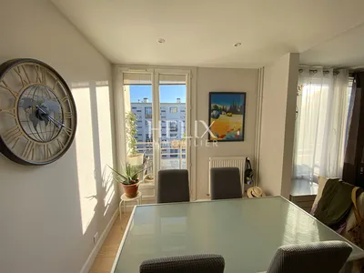 LE Pecq Rive Gauche - Appartement Spacieux et lumineux au 3 ème étage avec ascenseur 