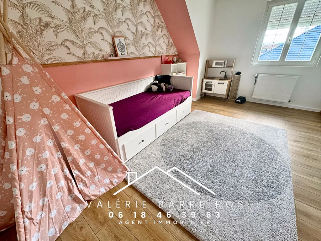 À vendre, maison de 207m² sur un terrain de 1200m² située à Oissel 76350