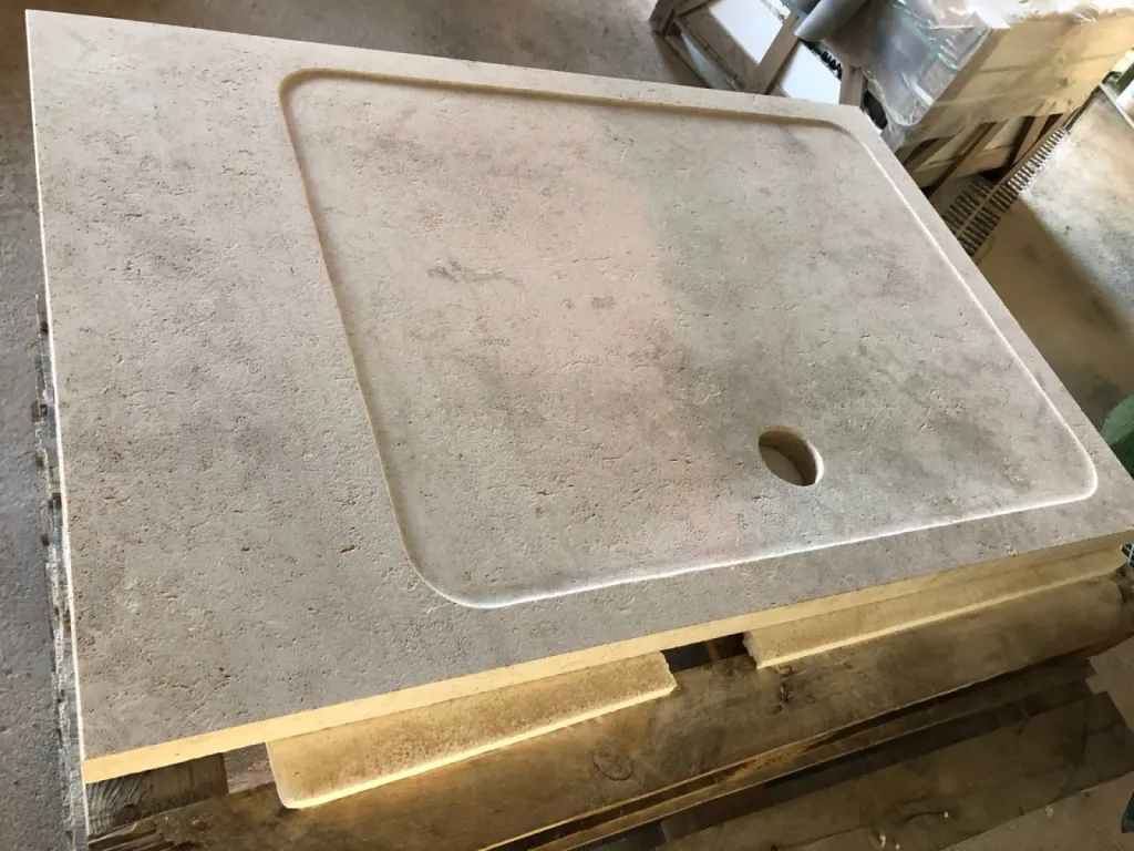 Taille de pierre naturelle atelier proche Uzès, Bagnols-sur-Cèze, Orange et Avignon