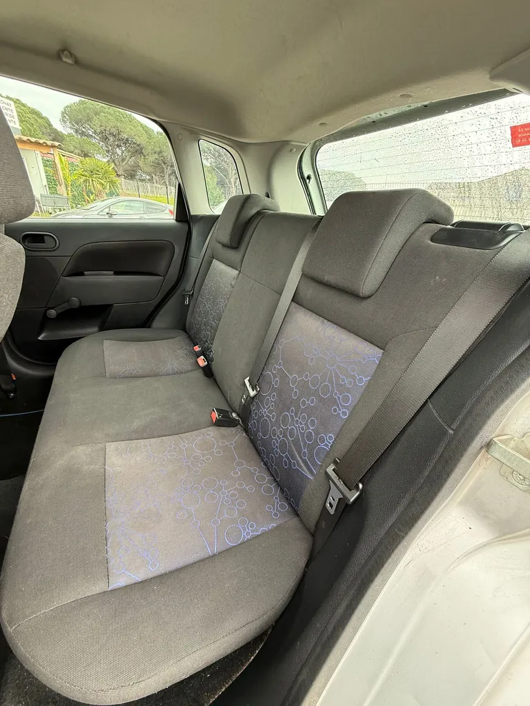 FORD FIESTA 1.4 TDCI 70CV 1er main 
5 PORTES 