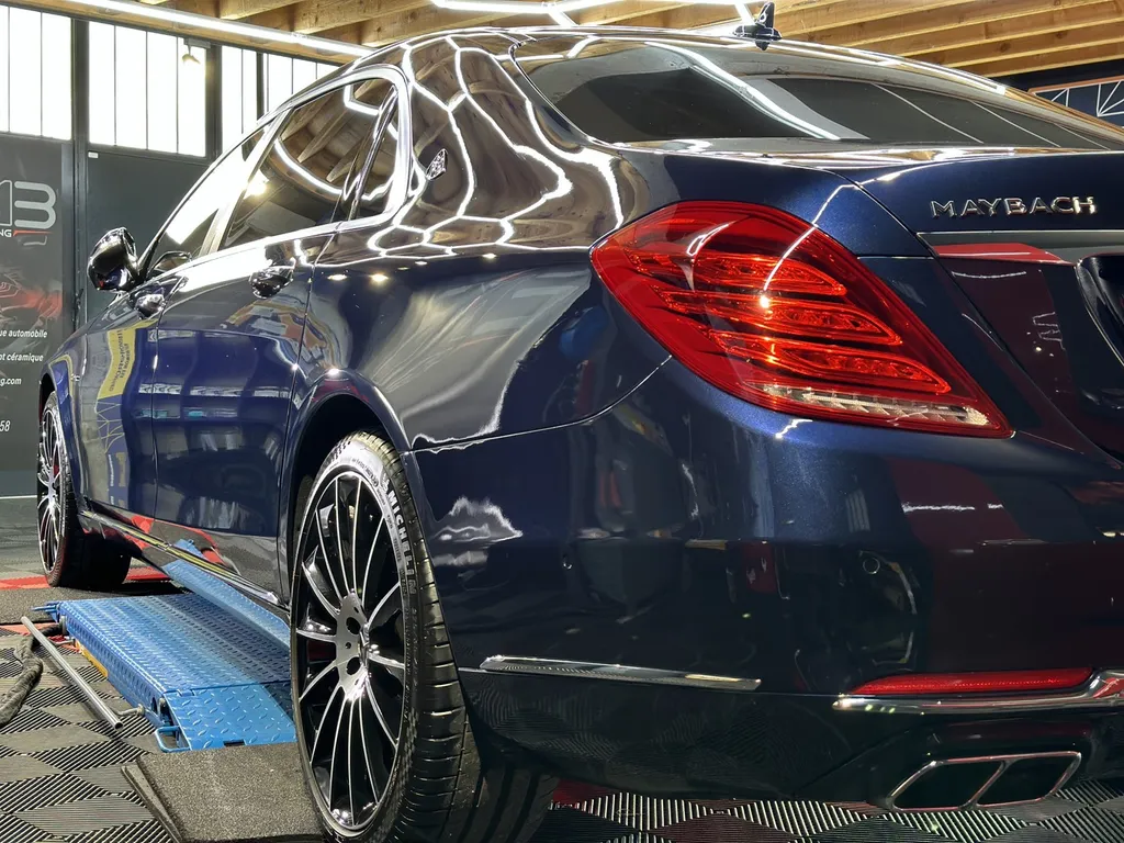 polissage carrosserie DETAILING traitement céramique lyon Mercedes Maybach