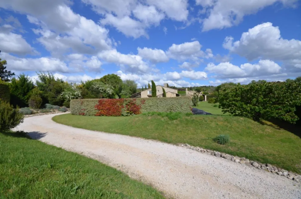 Rénovation d'un mas dans le Luberon par l'agence d'architecture Inspirations d'Intérieurs